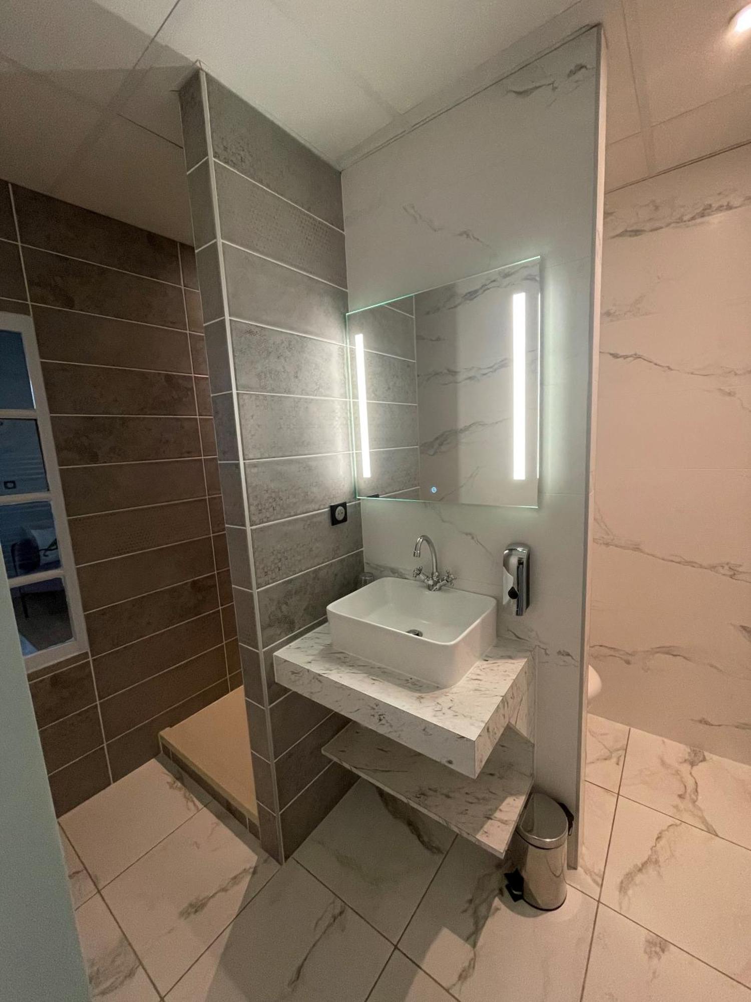 Domaine Clairfontaine Noyarey - Suites Junior Exteriör bild